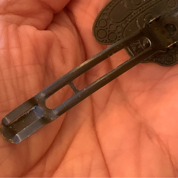 Butterfly barrette not CC eligible - Picture 5 of 8